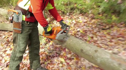 Portable Winch Co. PCW3000 1550-lb. Gas-powered Portable Capstan Winch - image 2 from the video