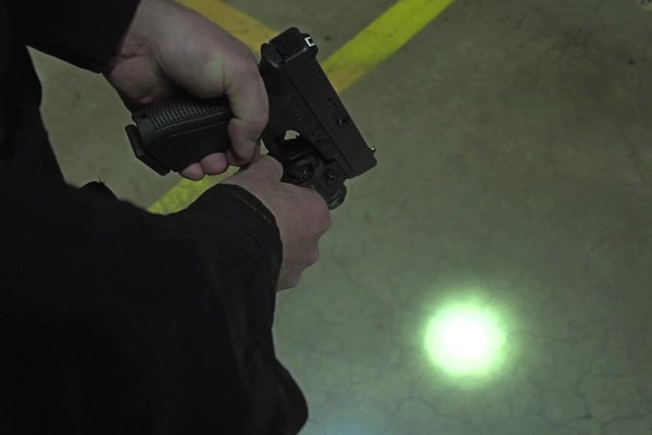 BEAMSHOT GB9000 Green Laser-Light Combo - image 7 from the video