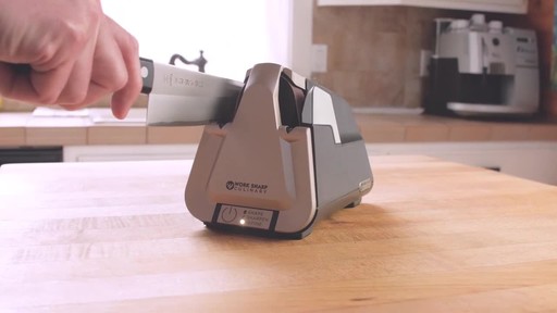 E5 ELECTRIC KITCHEN SHARPENER - image 6 from the video