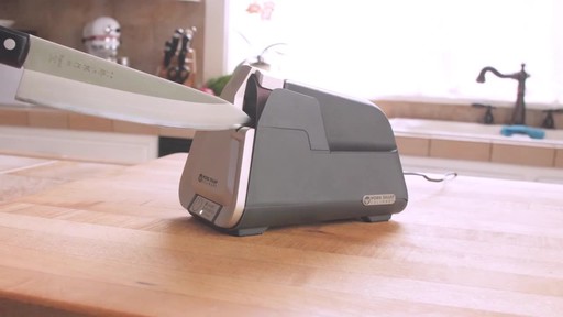 E5 ELECTRIC KITCHEN SHARPENER - image 7 from the video