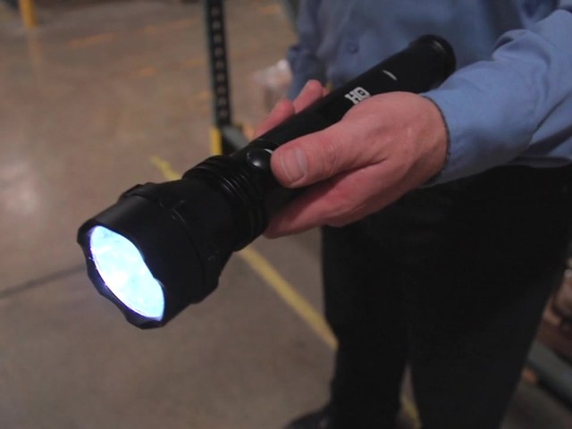 HQ ISSUE%u2122 800 - lumen Tactical Light - image 1 from the video