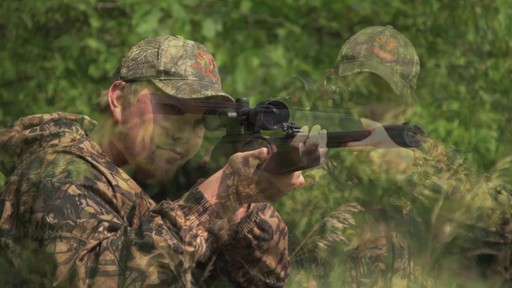 Gamo Whisper Fusion Pro Air Rifle with 3-9x40mm Scope - image 9 from the video