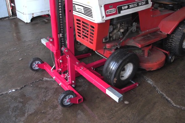 Multi-use Lawn Mower Lift and Farm Jack - image 3 from the video