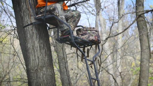 Sniper Deluxe 2-man Ladder Tree Stand 18' - image 7 from the video