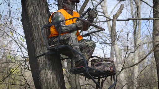 Sniper Deluxe 2-man Ladder Tree Stand 18' - image 9 from the video