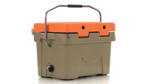 Guide Gear 20 Quart Cooler 360 View - image 9 from the video