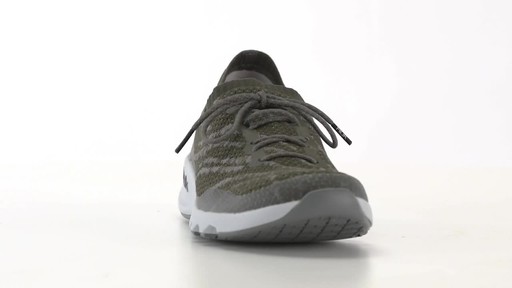 Huk Men's Makara Knit Fishing Shoes 360 View - image 9 from the video