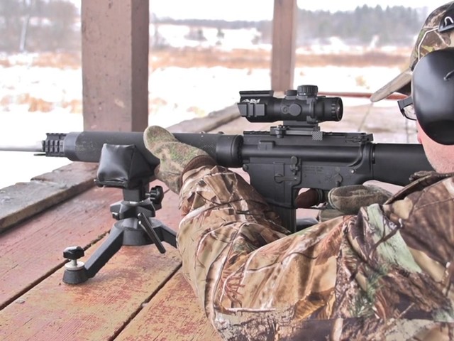 AIM Sports® 4x32mm AR-15 Horseshoe Reticle Scope - image 3 from the video