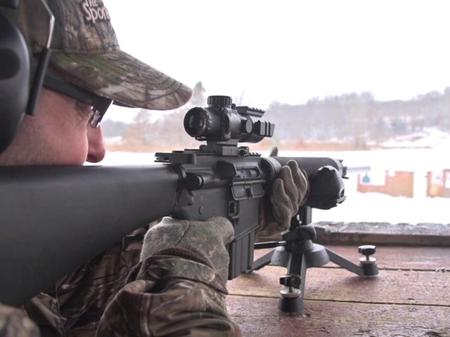 AIM Sports® 4x32mm AR-15 Horseshoe Reticle Scope - image 9 from the video