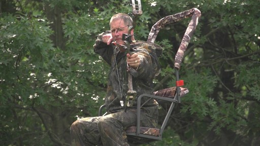 Bear Archery® Method RTH Bow Realtree® Camo - image 1 from the video