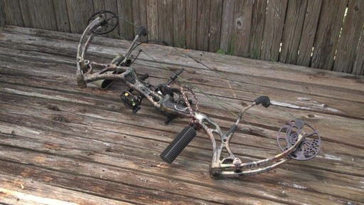 Bear Archery® Method RTH Bow Realtree® Camo - image 2 from the video