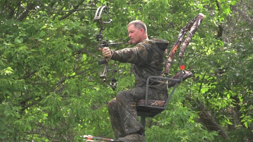 Bear Archery® Method RTH Bow Realtree® Camo - image 7 from the video