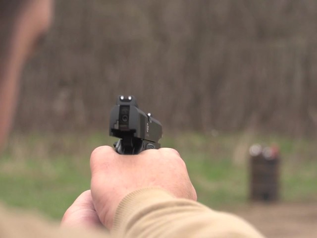 COLT COMMANDER AIR PISTOL      - image 3 from the video