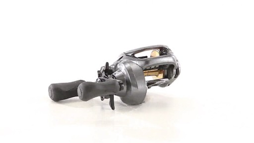 Shimano Citica Baitcasting Reel 360 View - image 3 from the video