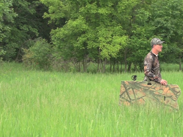 GhostBlind® Runner™ and Predator™ Blinds - image 5 from the video