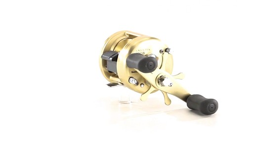 Shimano Calcutta B Baitcasting Reel 360 View - image 2 from the video