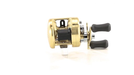 Shimano Calcutta B Baitcasting Reel 360 View - image 4 from the video