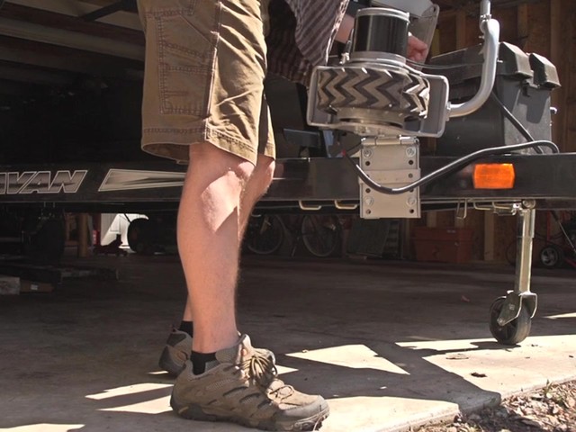 600 lb 12V Motorized Trailer Jack - image 9 from the video