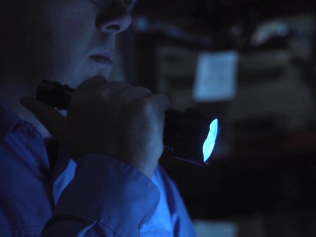 HQ Issue 1000-Lumentactical Light - image 3 from the video
