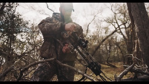 TenPoint Vapor RS470 Elite Crossbow Package - image 6 from the video