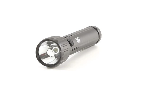 HQ ISSUE Pro Series Flashlight 1000 Lumen 360 View - image 3 from the video