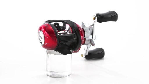 Pinnacle Solene Baitcasting Reel 360 View - image 9 from the video