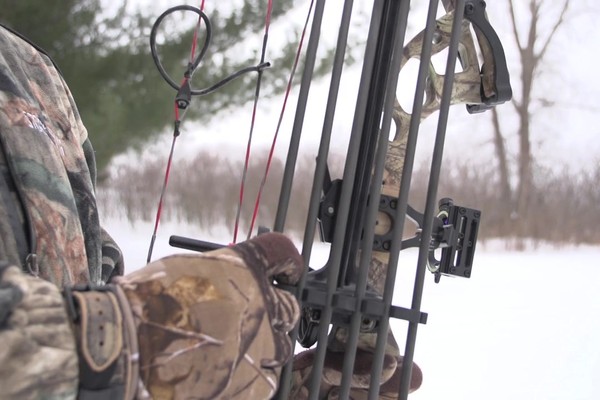 PSE Momentum Compound Bow - image 3 from the video