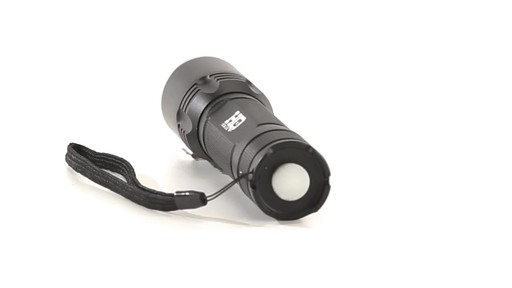 HQ ISSUE Tactical LED Flashlight 500 Lumen 360 View - image 8 from the video