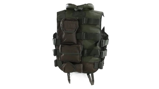 Mil-Tec Military-Style Tactical Vest 360 View - image 7 from the video