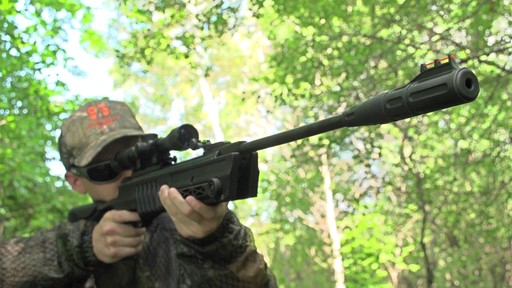 UMAREX FUEL AIR RIFLE - image 9 from the video