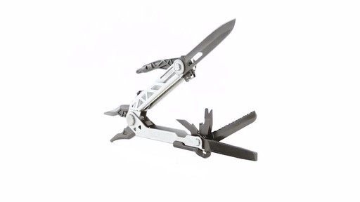 Gerber Center Drive Multi-Tool 360 View - image 5 from the video