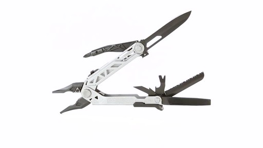 Gerber Center Drive Multi-Tool 360 View - image 6 from the video