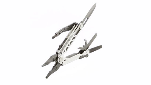 Gerber Center Drive Multi-Tool 360 View - image 8 from the video