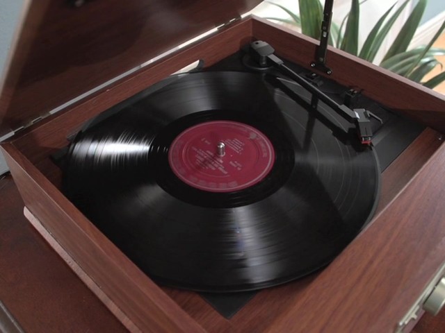  Encore® Nostalgic Turntable Stereo - image 5 from the video