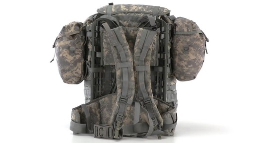 US MIL ACU MAIN PACK COMPLETE 360 View - image 10 from the video