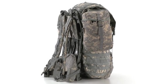 US MIL ACU MAIN PACK COMPLETE 360 View - image 8 from the video