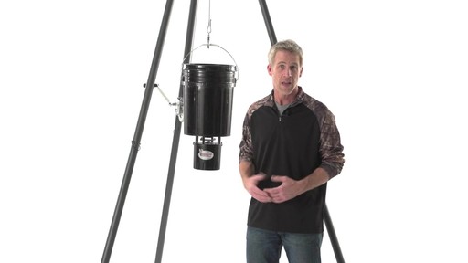 American Hunter 5-gallon Digital Hanging Bucket Feeder - image 5 from the video
