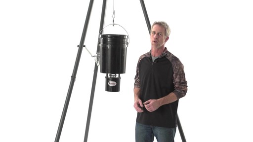 American Hunter 5-gallon Digital Hanging Bucket Feeder - image 6 from the video