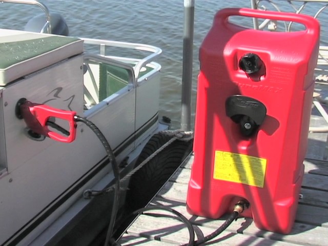 DuraMAX Flo N' Go Fuel Tank - image 10 from the video