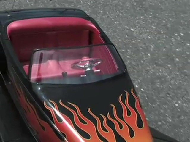 Boyd Coddington&#153; Radio - controlled Scale Hot Rod - image 7 from the video