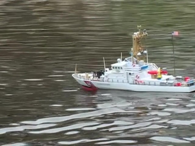 Radio-controlled U.S. Coast Guard Replica Boat  - image 4 from the video