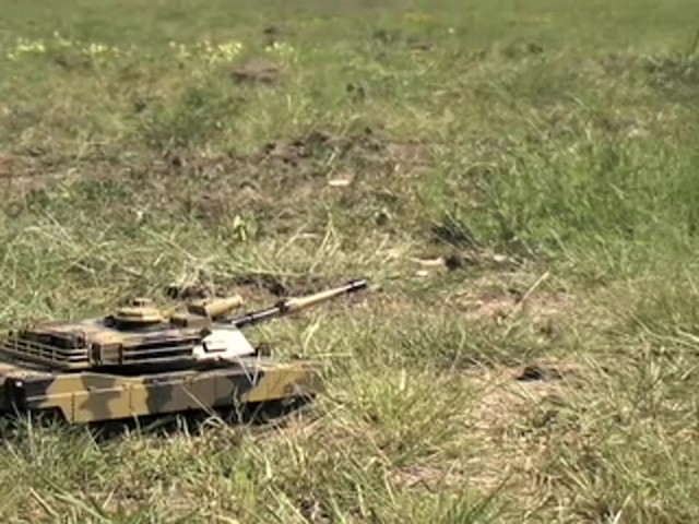 Remote Control Commando Tank - image 1 from the video