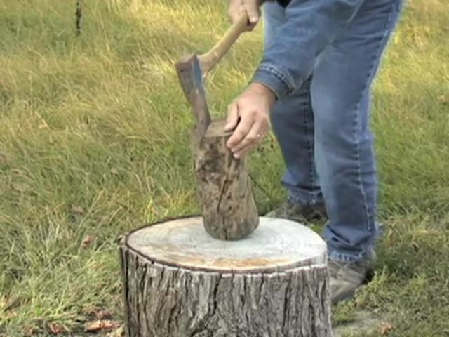 10 - ton Hydraulic Log Splitter - image 1 from the video