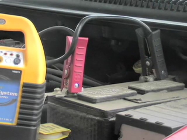 Vector&reg; Elite Jumpstarter  - image 8 from the video