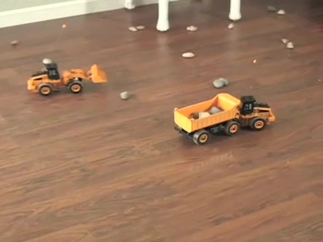 NKOK&reg; Radio - controlled Construction Vehicle - image 5 from the video