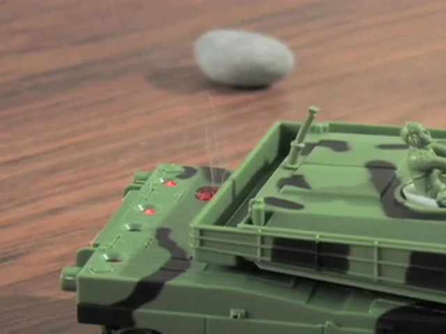 Commando Challenge&#153; RC Fighting Tanks - image 8 from the video
