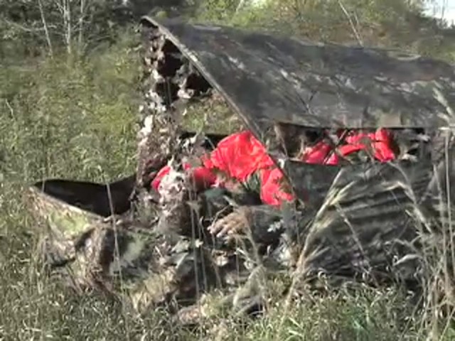 Quick - Sit 1 - Man Chair Blind Mossy Oak&reg; Break - Up&#153; - image 5 from the video