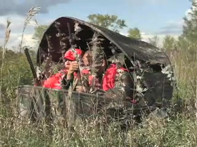 Quick - Sit 1 - Man Chair Blind Mossy Oak&reg; Break - Up&#153; - image 7 from the video