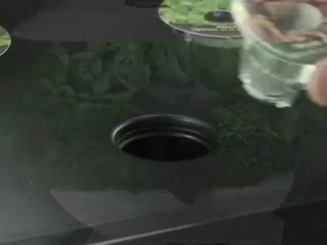 Aerogarden&#153; Indoor Garden Grower - image 2 from the video