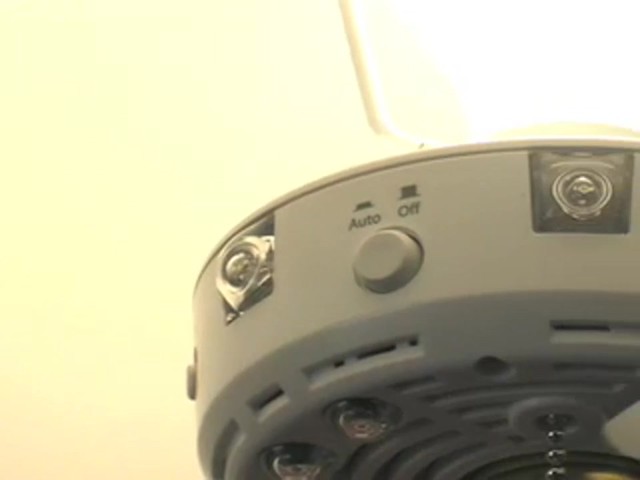 Hunter&reg; Emergency Lamp Lighter - image 9 from the video